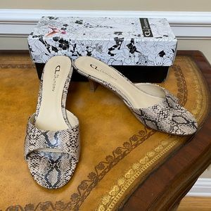 NWT Chinese Laundry Madeline Kitten Heel Slide